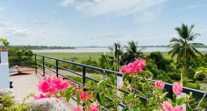 Lake Edge Resort Анурадхапура Екстериор снимка